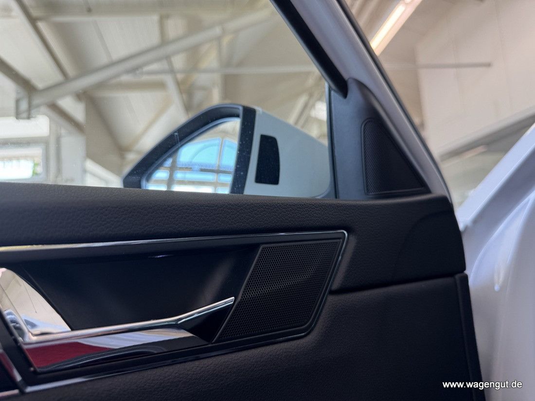 Skoda Superb Superb Combi L&amp;K*CAM*MatrBeam*Pano*Webast*AppCar