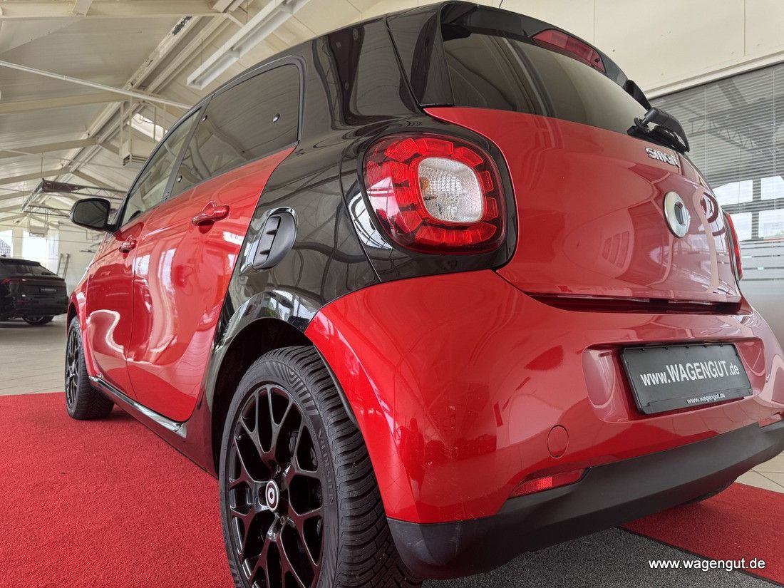 Smart ForFour ForFour Prime*Leder*Sportpaket*LED*JBL*FaltDach*