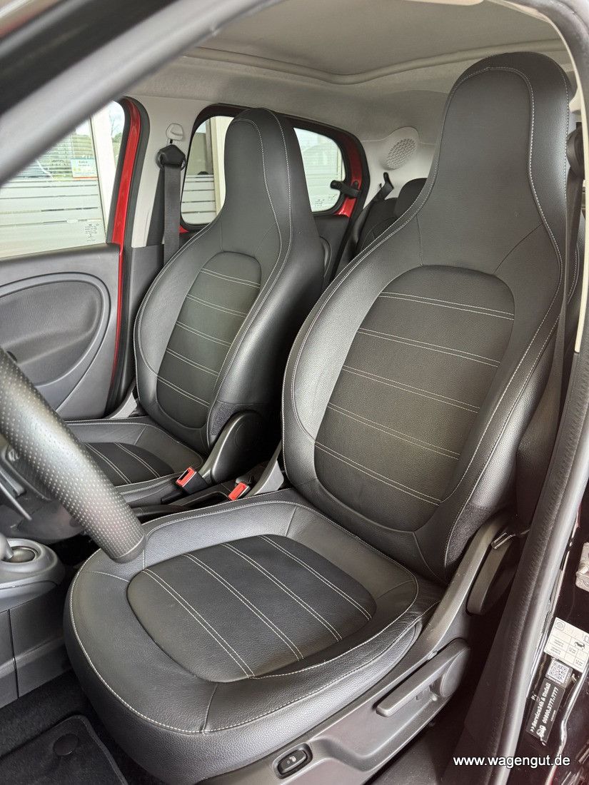 Smart ForFour ForFour Prime*Leder*Sportpaket*LED*JBL*FaltDach*