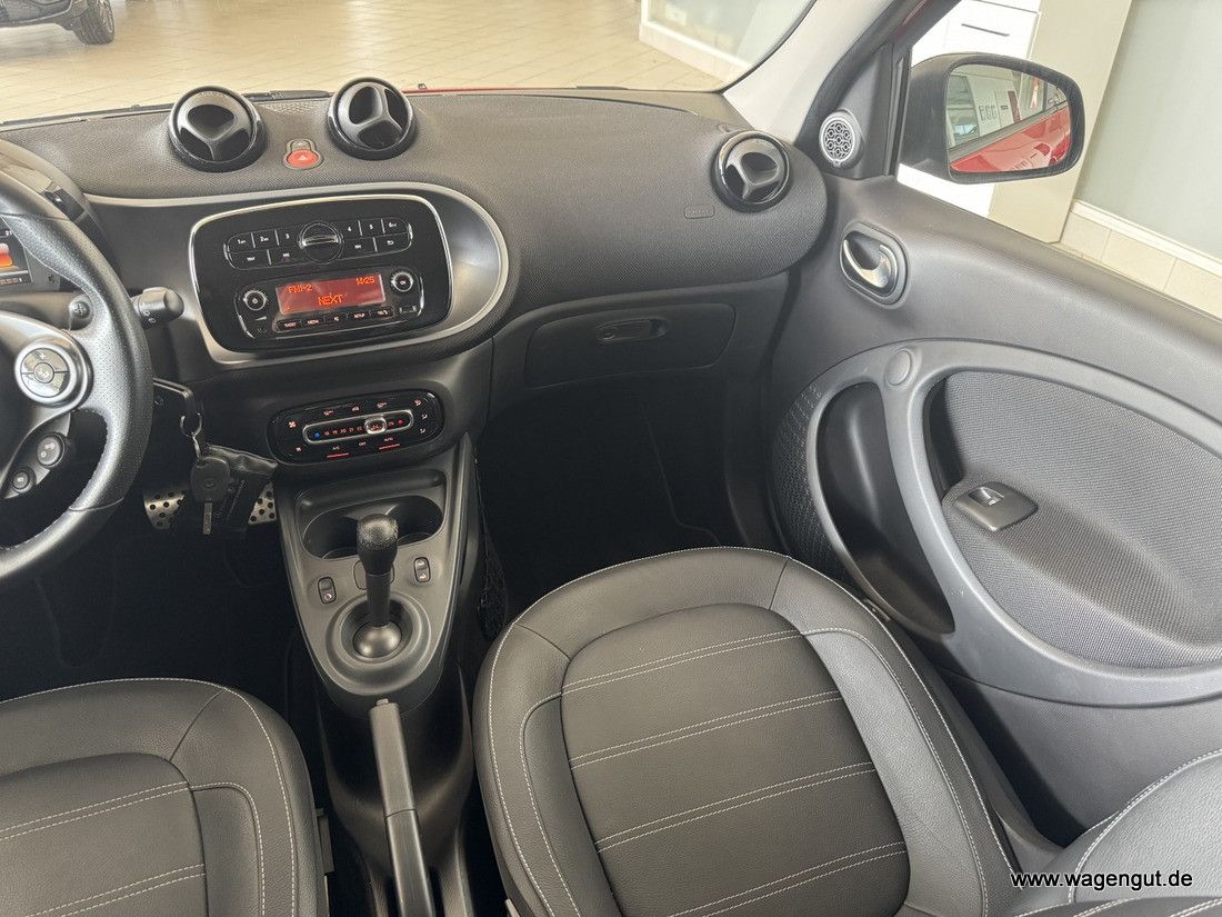 Smart ForFour ForFour Prime*Leder*Sportpaket*LED*JBL*FaltDach*