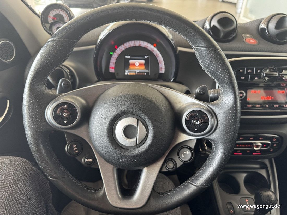 Smart ForFour ForFour Prime*Leder*Sportpaket*LED*JBL*FaltDach*