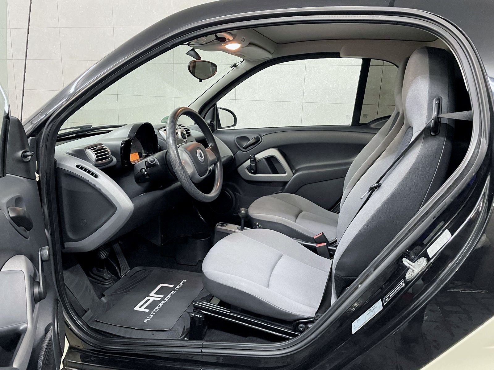 Smart ForTwo fortwo coupe Micro Hybrid Drive Apple Carplay