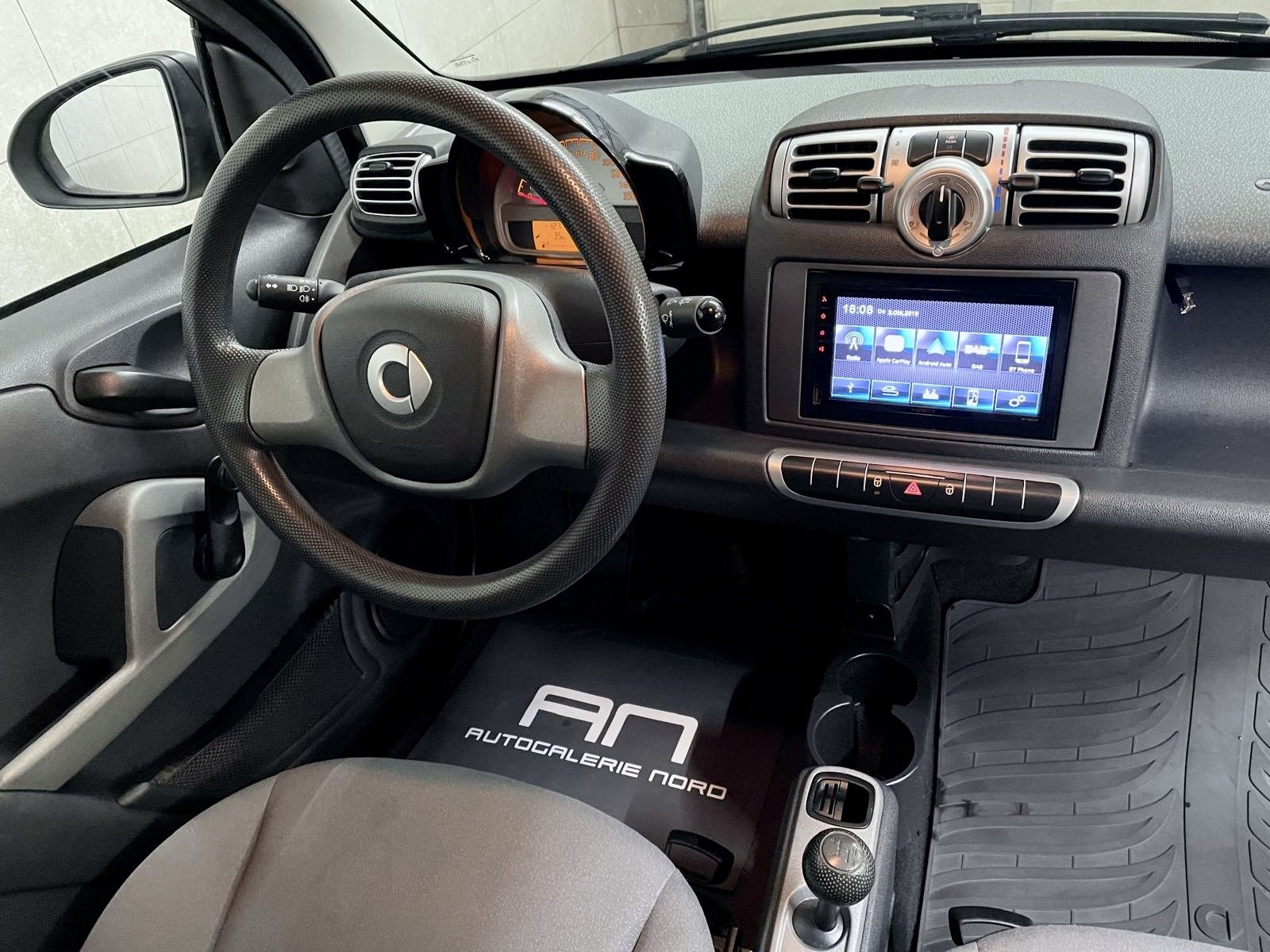 Smart ForTwo fortwo coupe Micro Hybrid Drive Apple Carplay