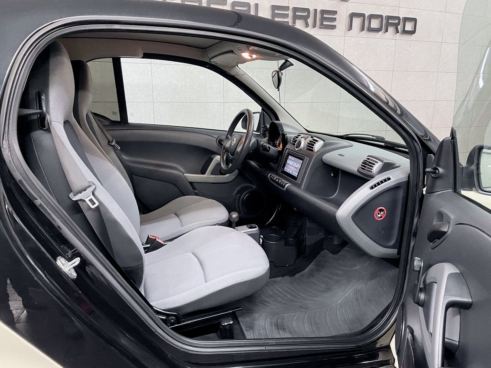Smart ForTwo fortwo coupe Micro Hybrid Drive Apple Carplay