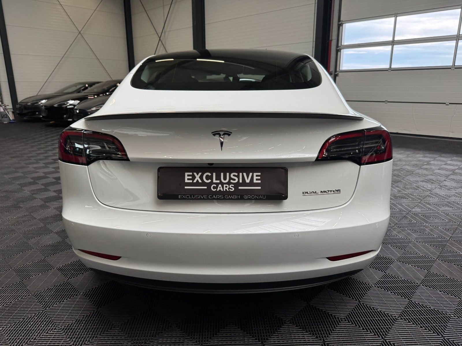 Tesla Model 3 MODEL 3 PERFORMANCE | AP3 | 20INCH | PEARL |