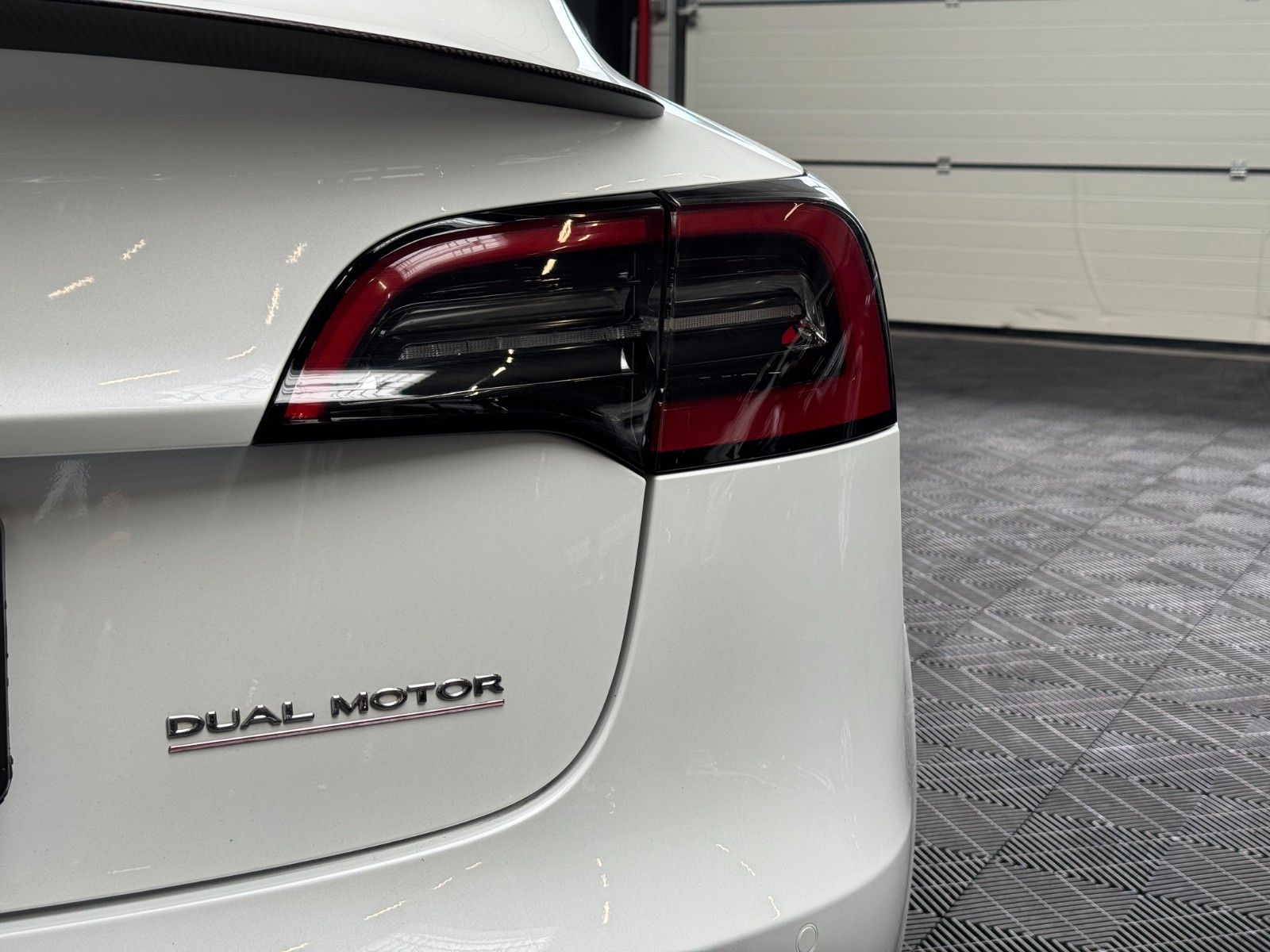 Tesla Model 3 MODEL 3 PERFORMANCE | AP3 | 20INCH | PEARL |