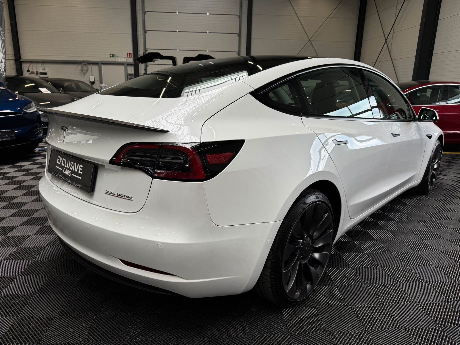 Tesla Model 3 MODEL 3 PERFORMANCE | AP3 | 20INCH | PEARL |