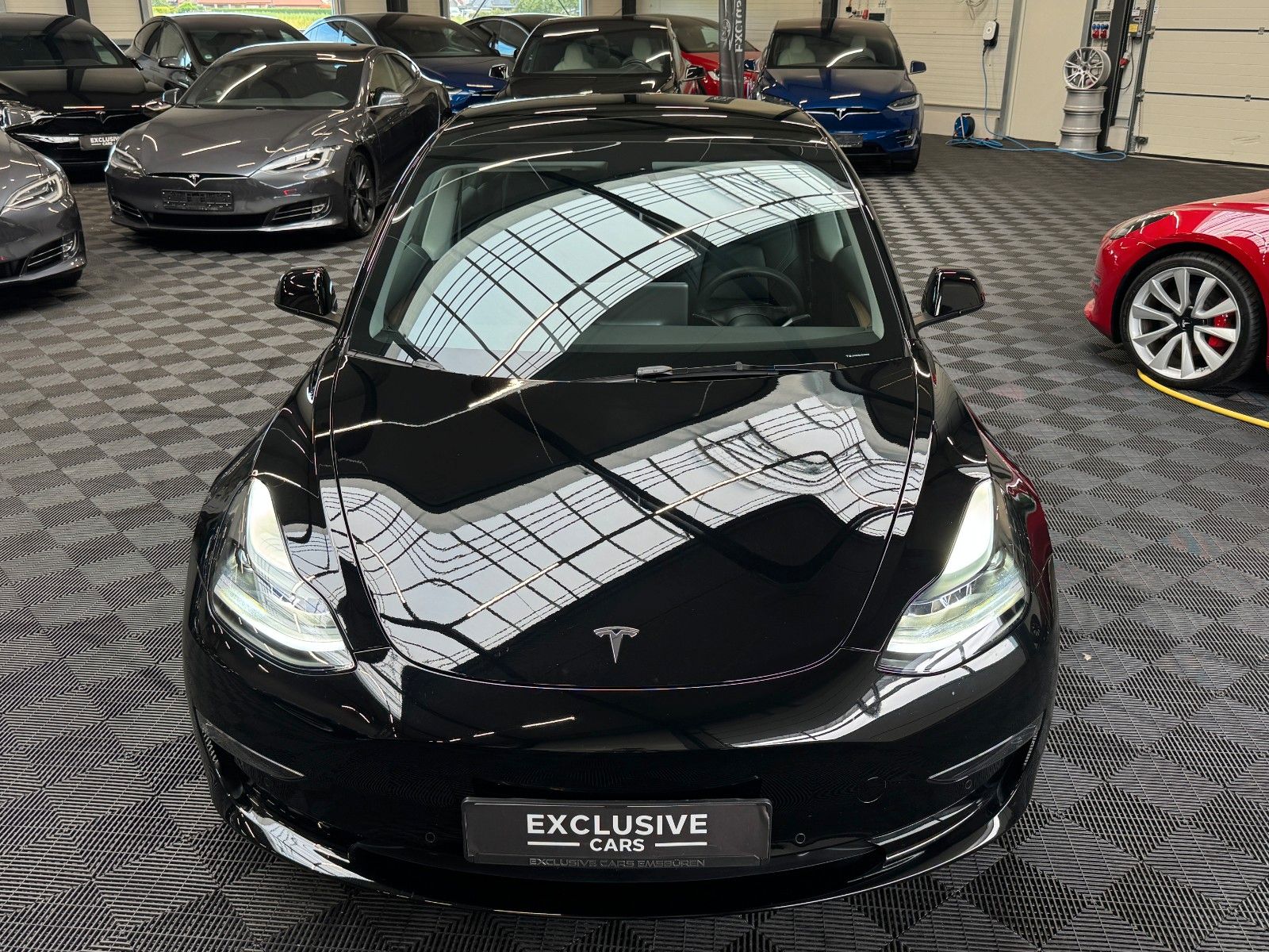 Tesla Model 3 MODEL 3 PERFORMANCE | AP3 | 20INCH | SOLID BLA |