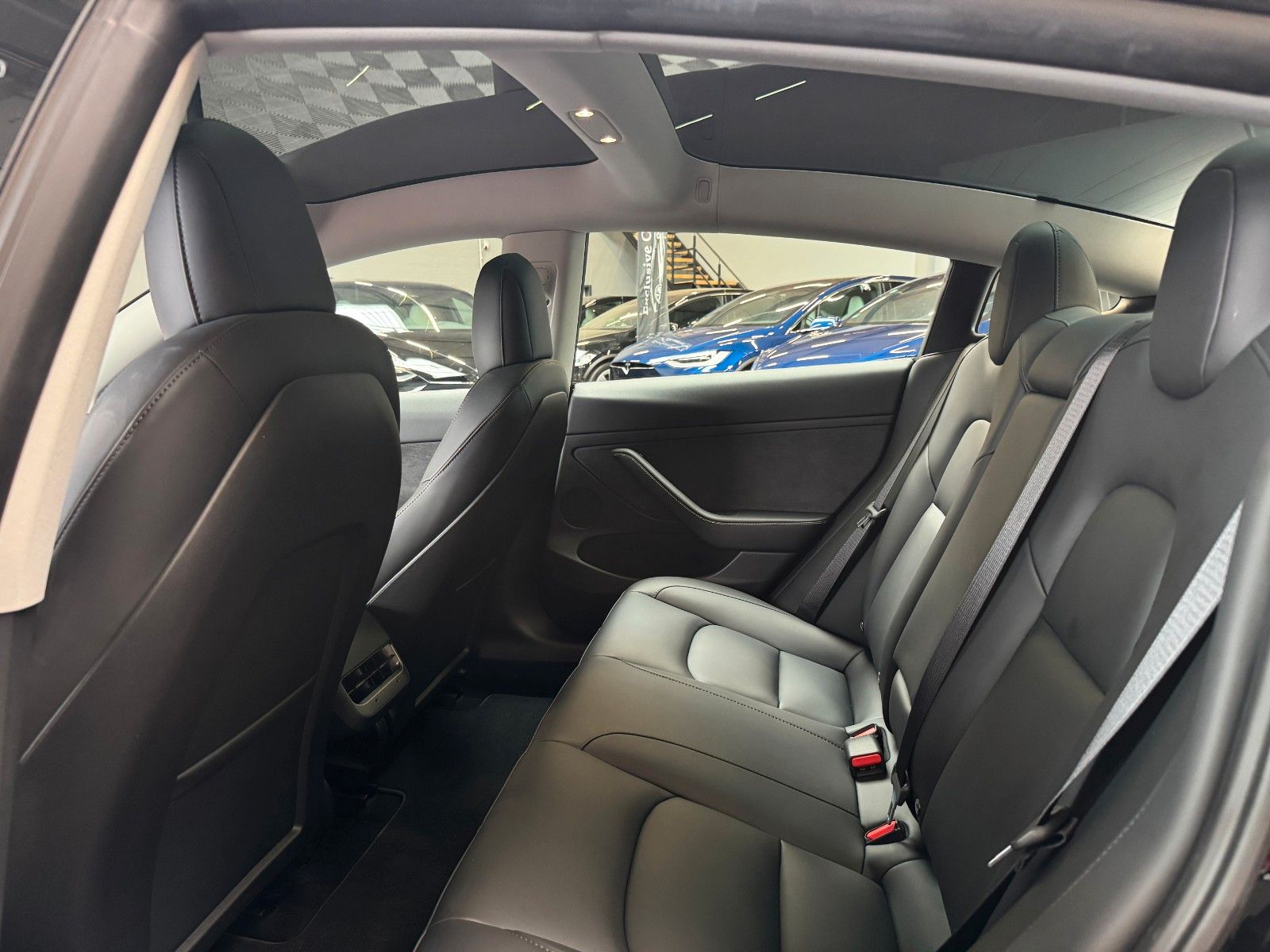 Tesla Model 3 MODEL 3 PERFORMANCE | AP3 | 20INCH | SOLID BLA |
