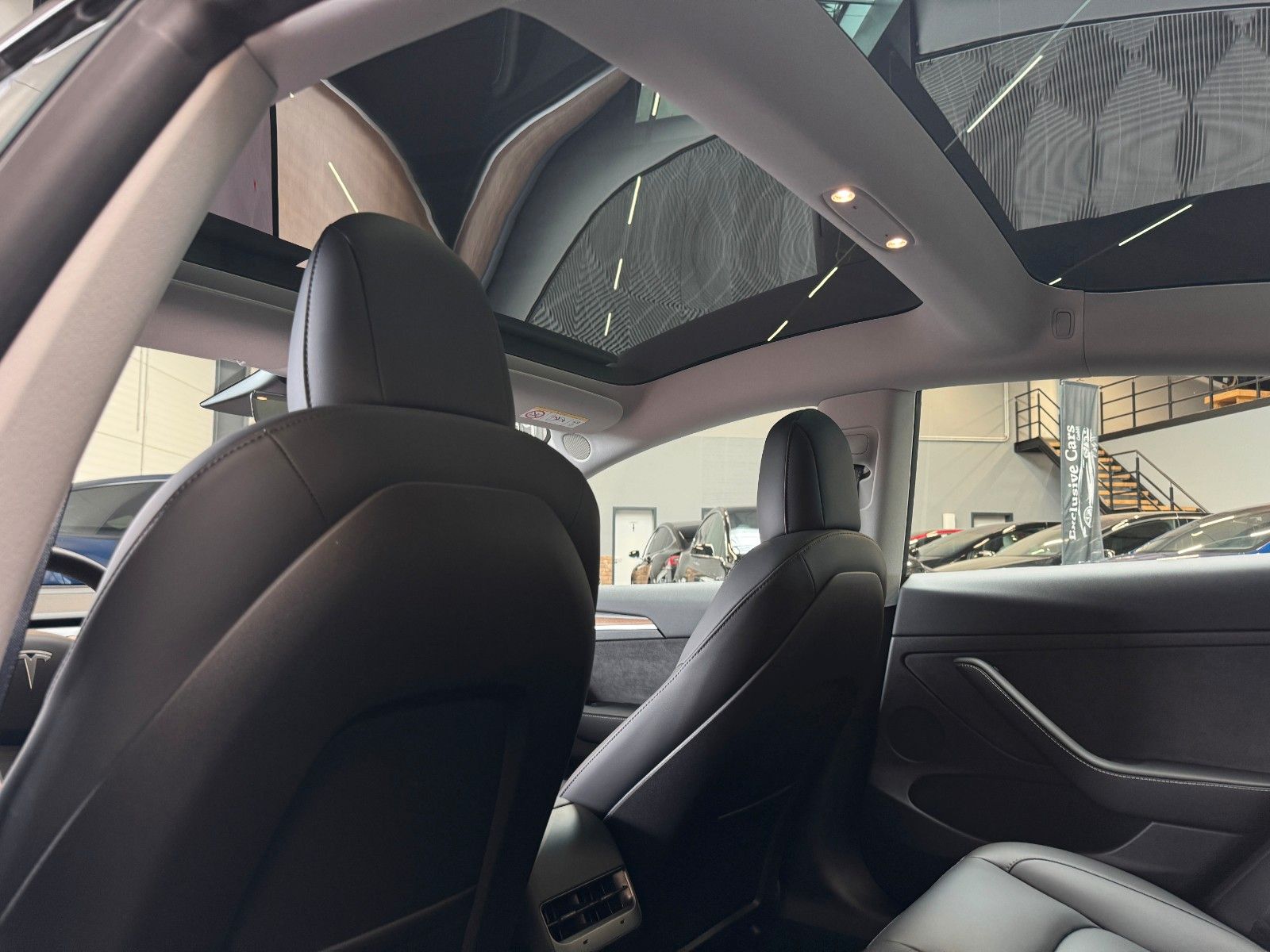 Tesla Model 3 MODEL 3 PERFORMANCE | AP3 | 20INCH | SOLID BLA |
