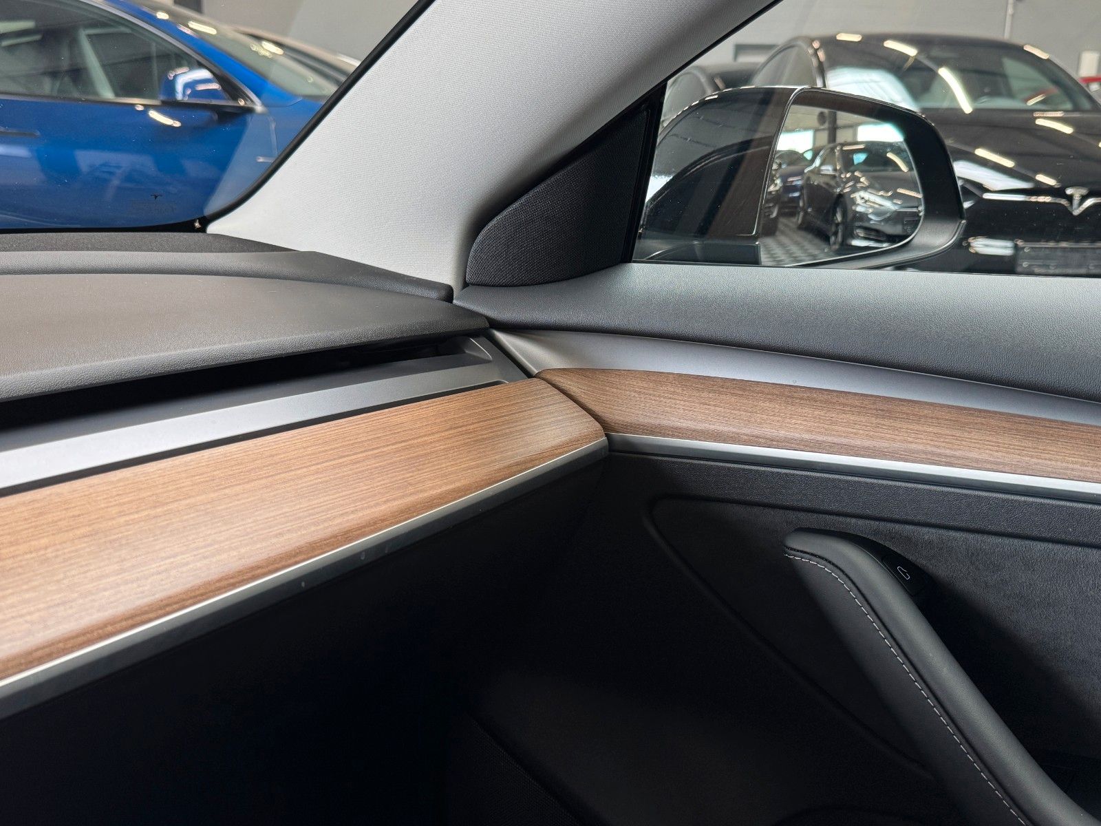 Tesla Model 3 MODEL 3 PERFORMANCE | AP3 | 20INCH | SOLID BLA |