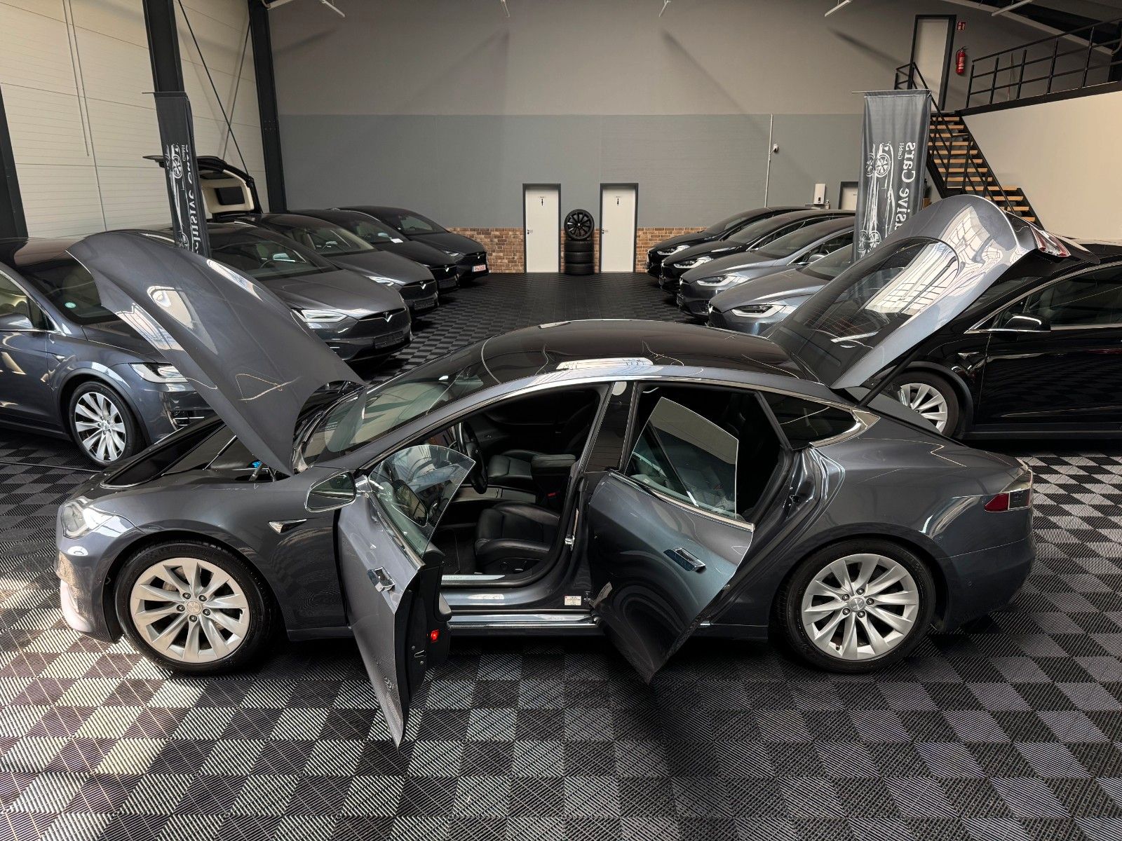 Tesla Model S MODEL S LONG RANGE RAVEN | AP 3.0 |TRAILER HIT |