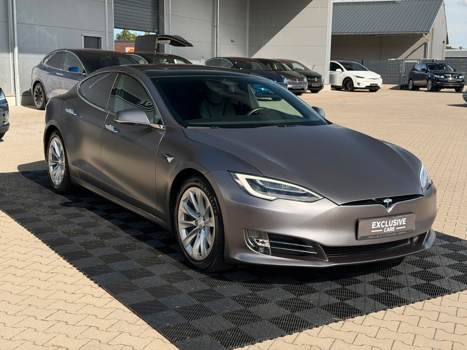 Tesla Model S MODEL S LONG RANGE RAVEN | MATT WRAP |