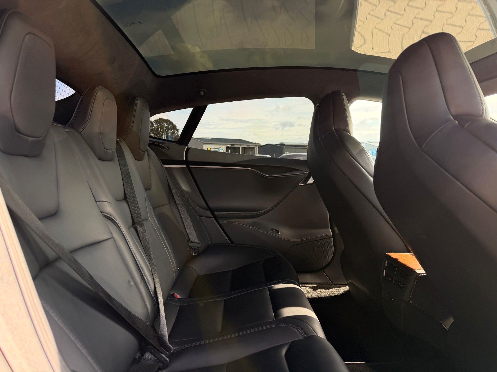 Tesla Model S MODEL S LONG RANGE RAVEN | MATT WRAP |
