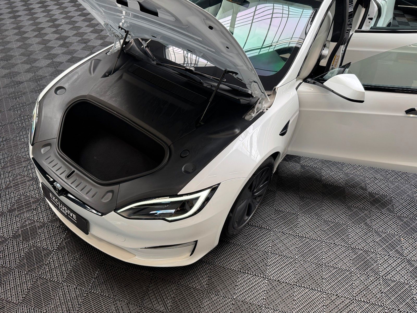 Tesla Model S MODEL S PALLADIUM MAXIMAL RANGE | WOOD | AHK |