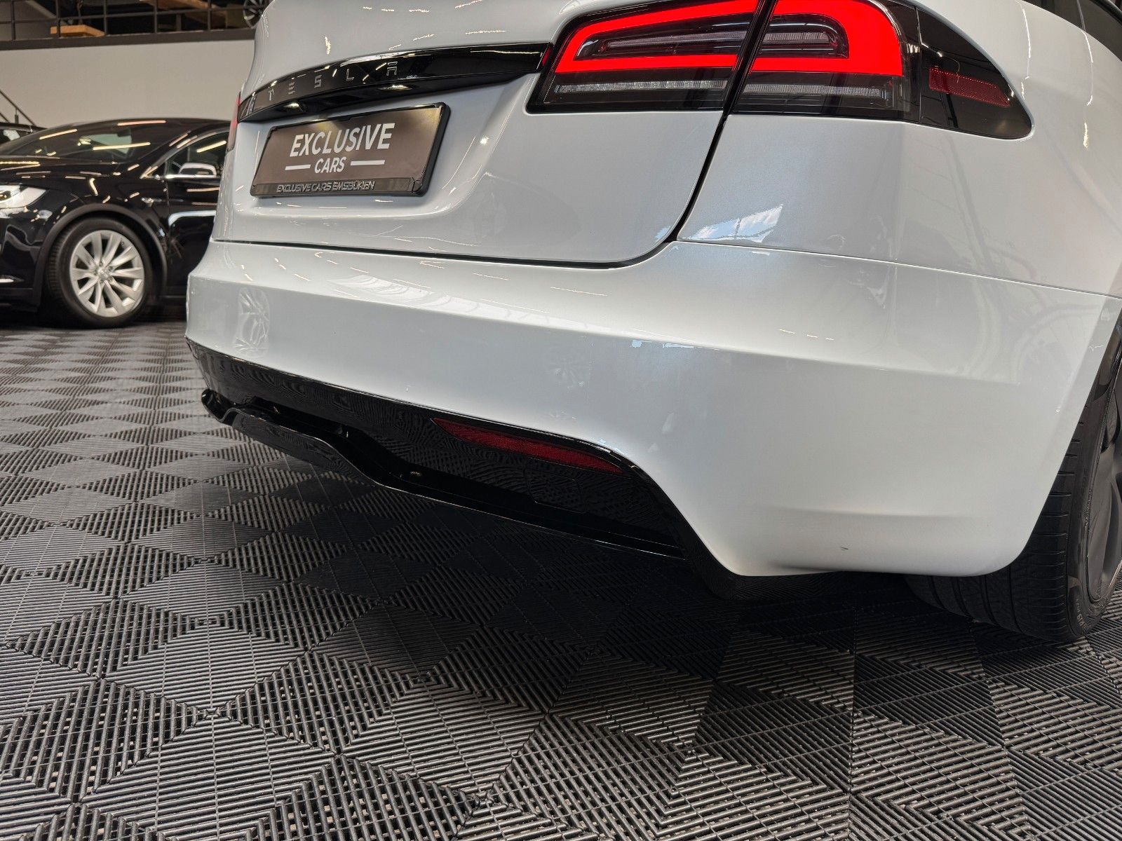 Tesla Model S MODEL S PALLADIUM MAXIMAL RANGE | WOOD | AHK |