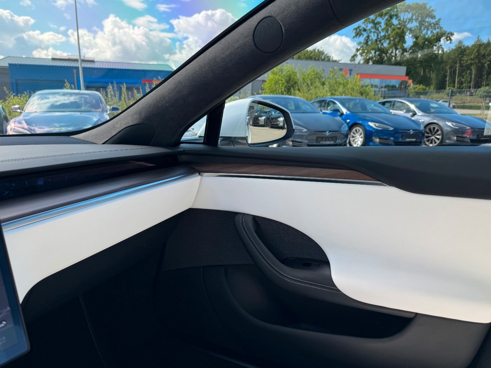 Tesla Model S MODEL S PALLADIUM MAXIMAL RANGE | WOOD | AHK |
