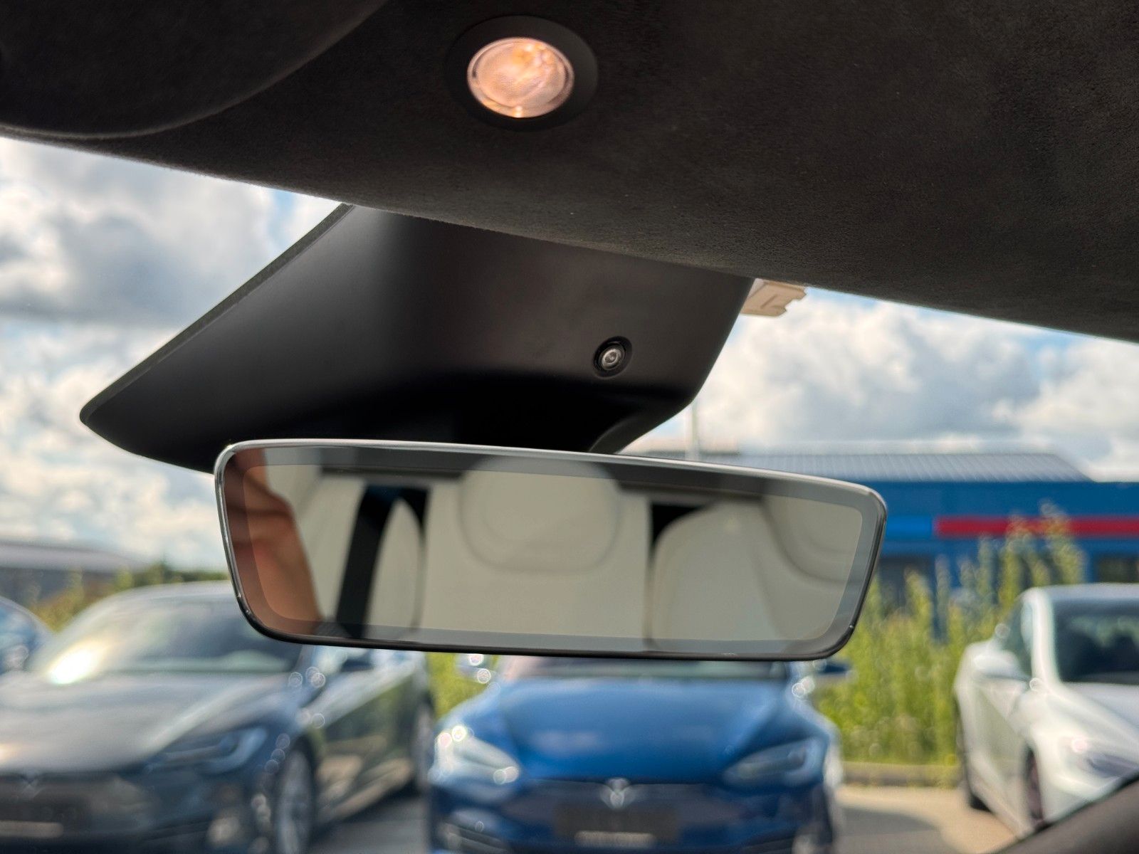 Tesla Model S MODEL S PALLADIUM MAXIMAL RANGE | WOOD | AHK |
