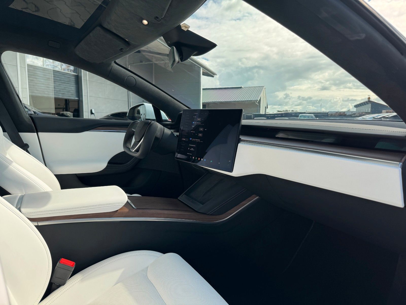 Tesla Model S MODEL S PALLADIUM MAXIMAL RANGE | WOOD | AHK |