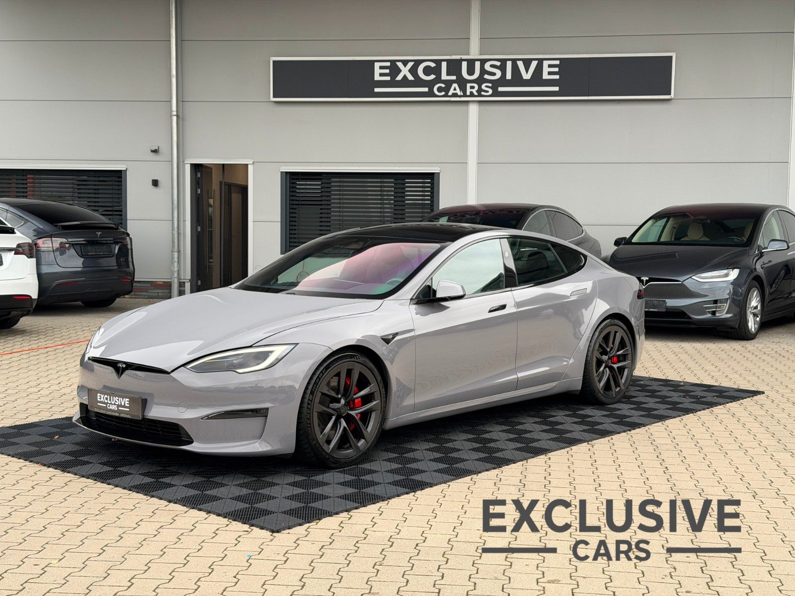 Tesla Model S MODEL S PLAID | NARDO-GREY WRAP | 21&quot; ARACHNID