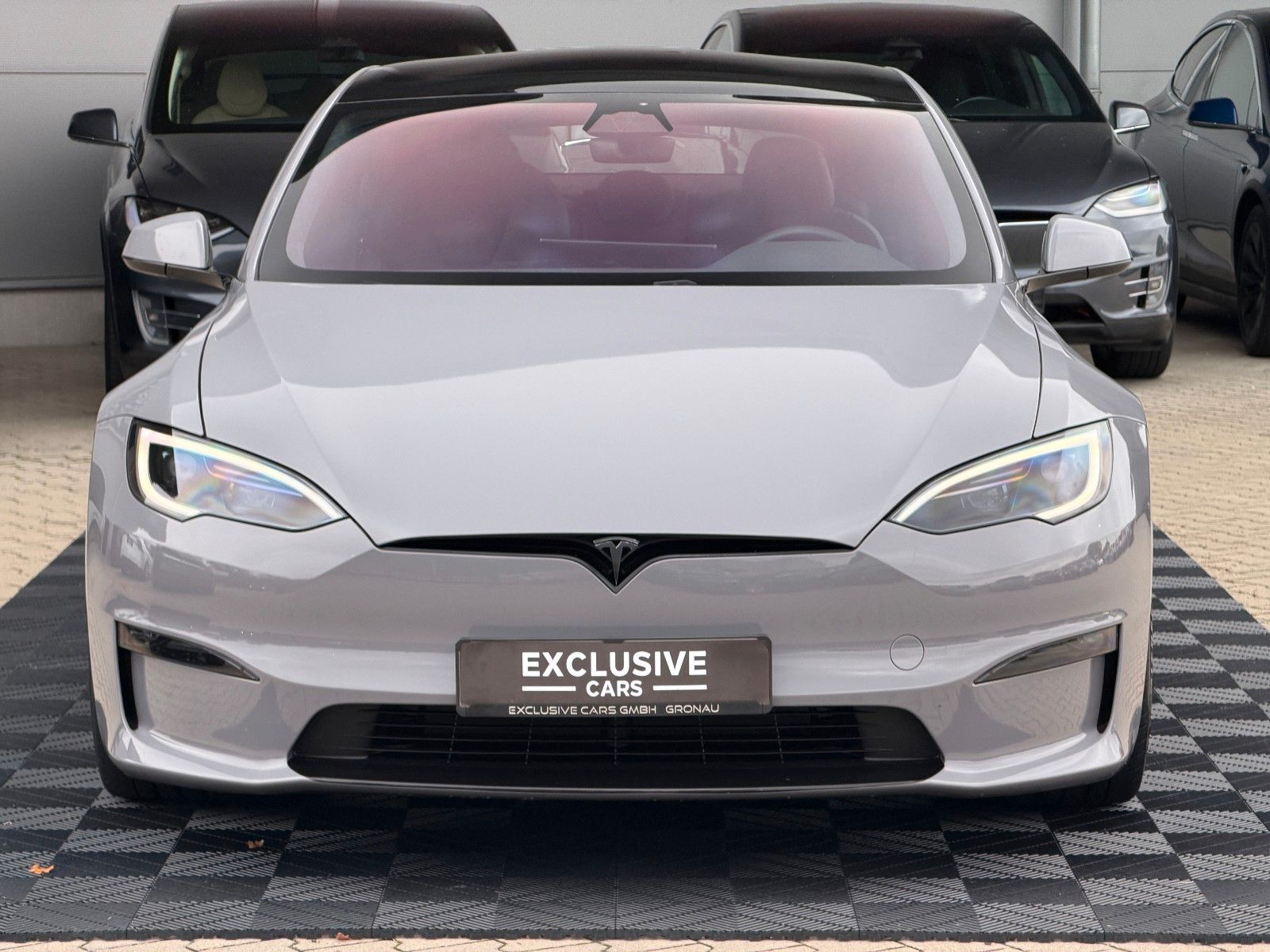 Tesla Model S MODEL S PLAID | NARDO-GREY WRAP | 21&quot; ARACHNID