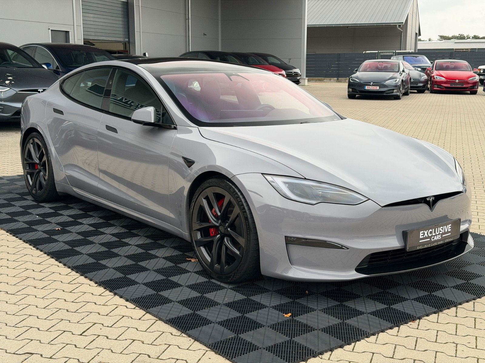 Tesla Model S MODEL S PLAID | NARDO-GREY WRAP | 21&quot; ARACHNID