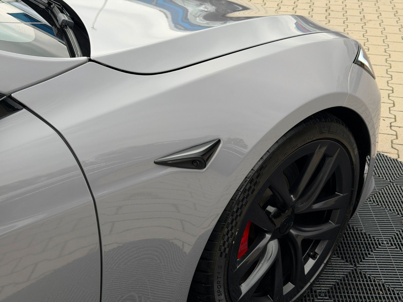 Tesla Model S MODEL S PLAID | NARDO-GREY WRAP | 21&quot; ARACHNID