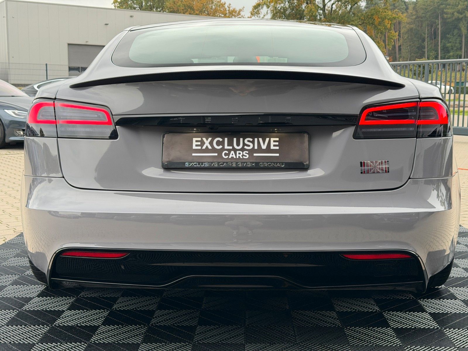 Tesla Model S MODEL S PLAID | NARDO-GREY WRAP | 21&quot; ARACHNID