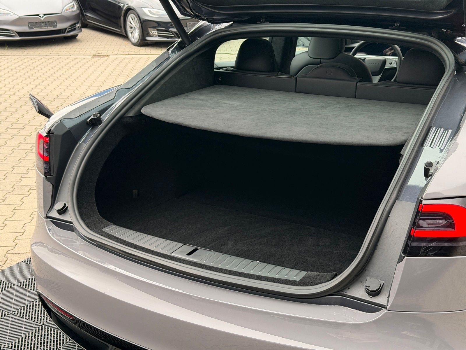 Tesla Model S MODEL S PLAID | NARDO-GREY WRAP | 21&quot; ARACHNID