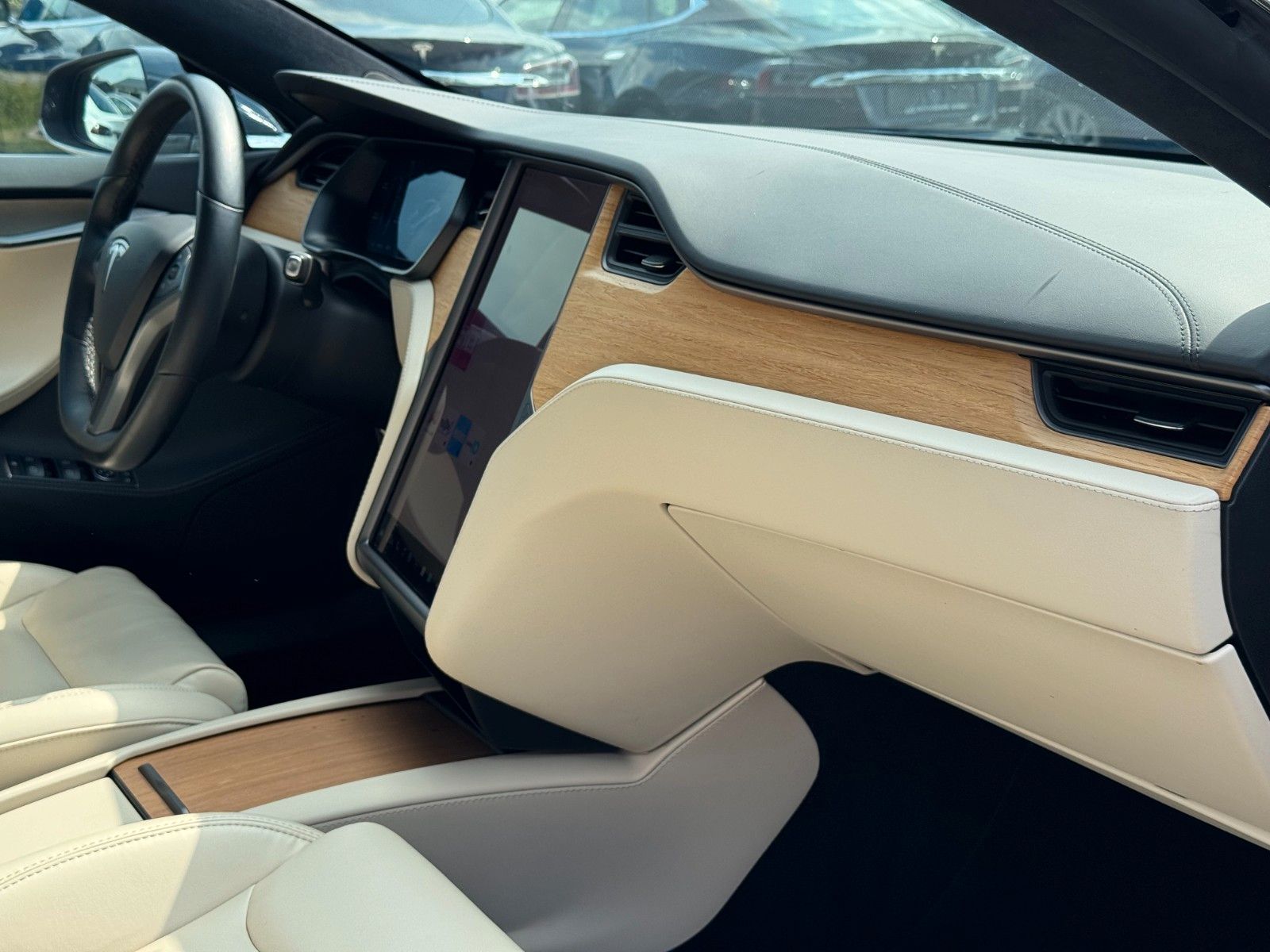 Tesla Model S MODEL S RAVEN LONG RANGE | AP 3 | CREME |