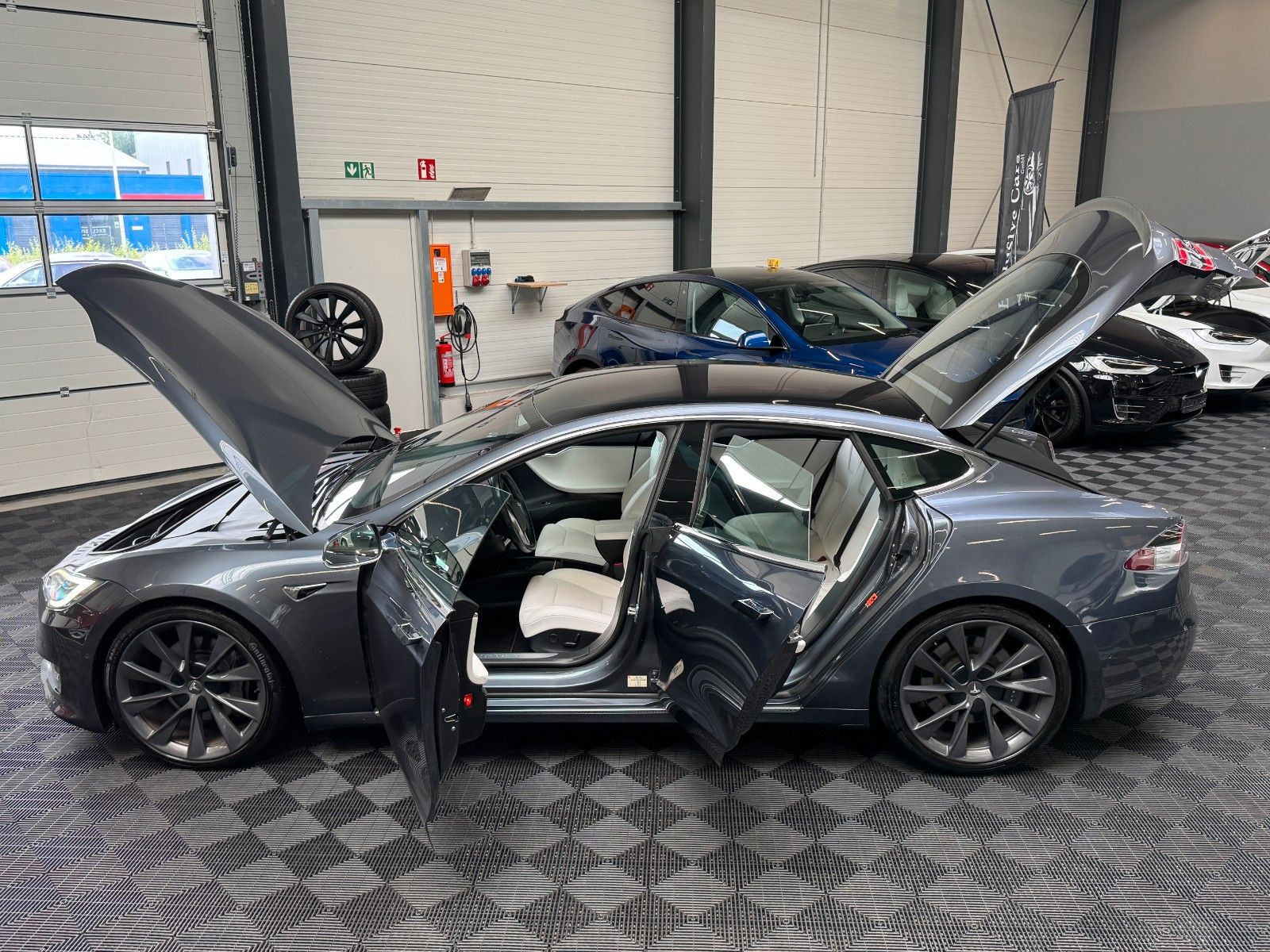 Tesla Model S MODEL S75D | MCU2 | 21INCH | WHITE SEAT |