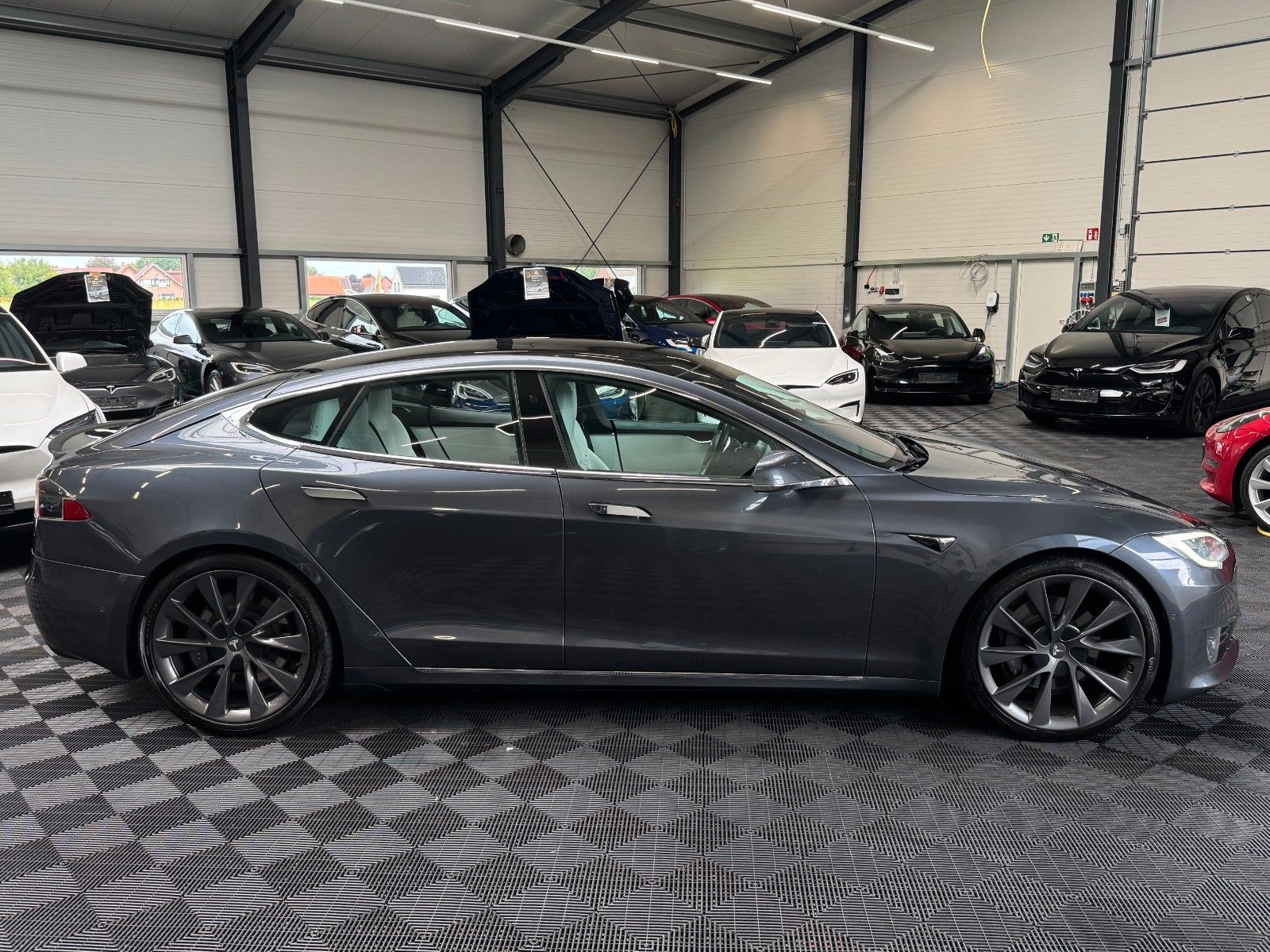 Tesla Model S MODEL S75D | MCU2 | 21INCH | WHITE SEAT |