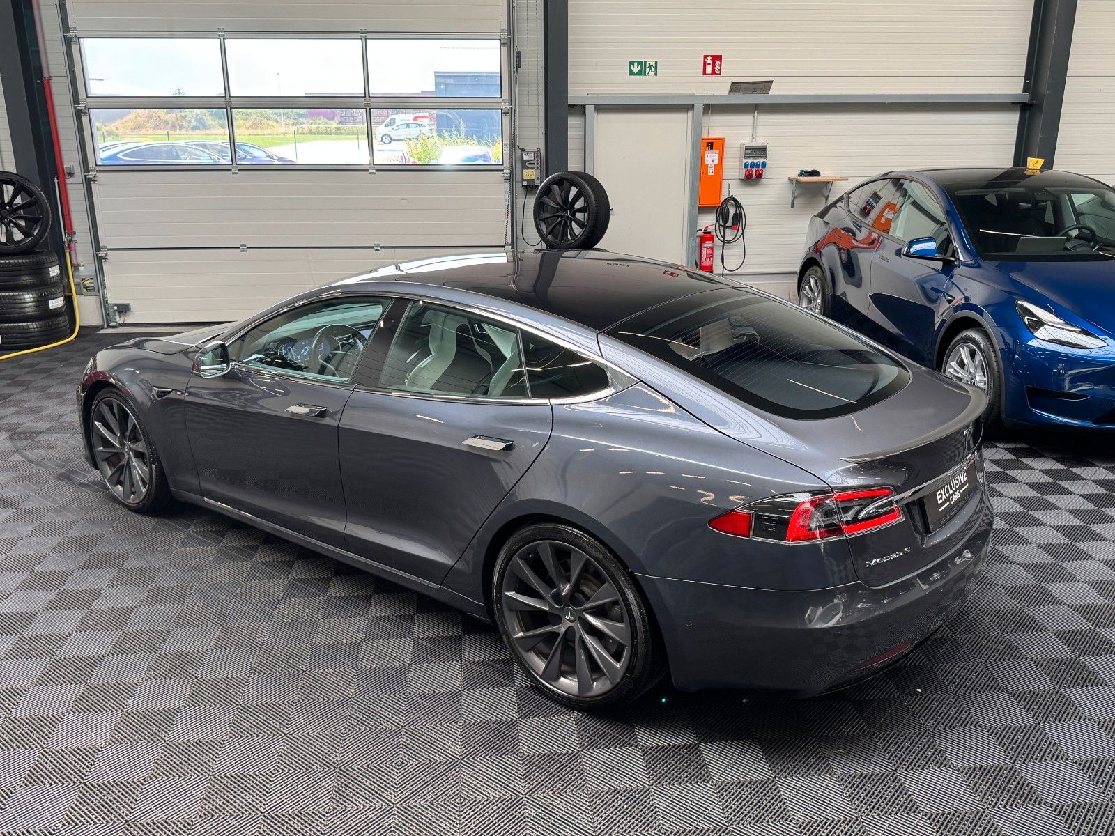 Tesla Model S MODEL S75D | MCU2 | 21INCH | WHITE SEAT |