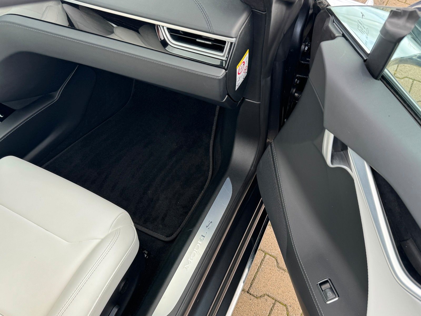 Tesla Model S MODEL S75D | MCU2 | 21INCH | WHITE SEAT |