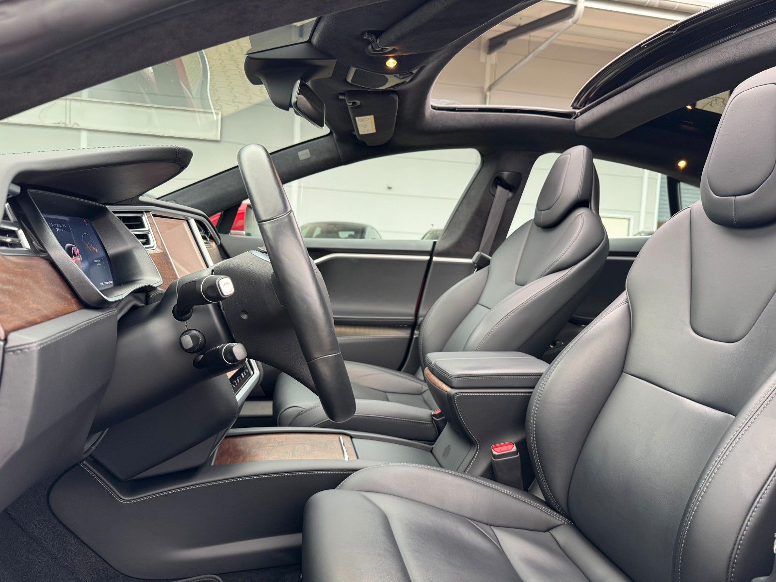 Tesla Model S MODEL S75D | MCU2 | AP2.5 | ASH WOOD | 97,93% |