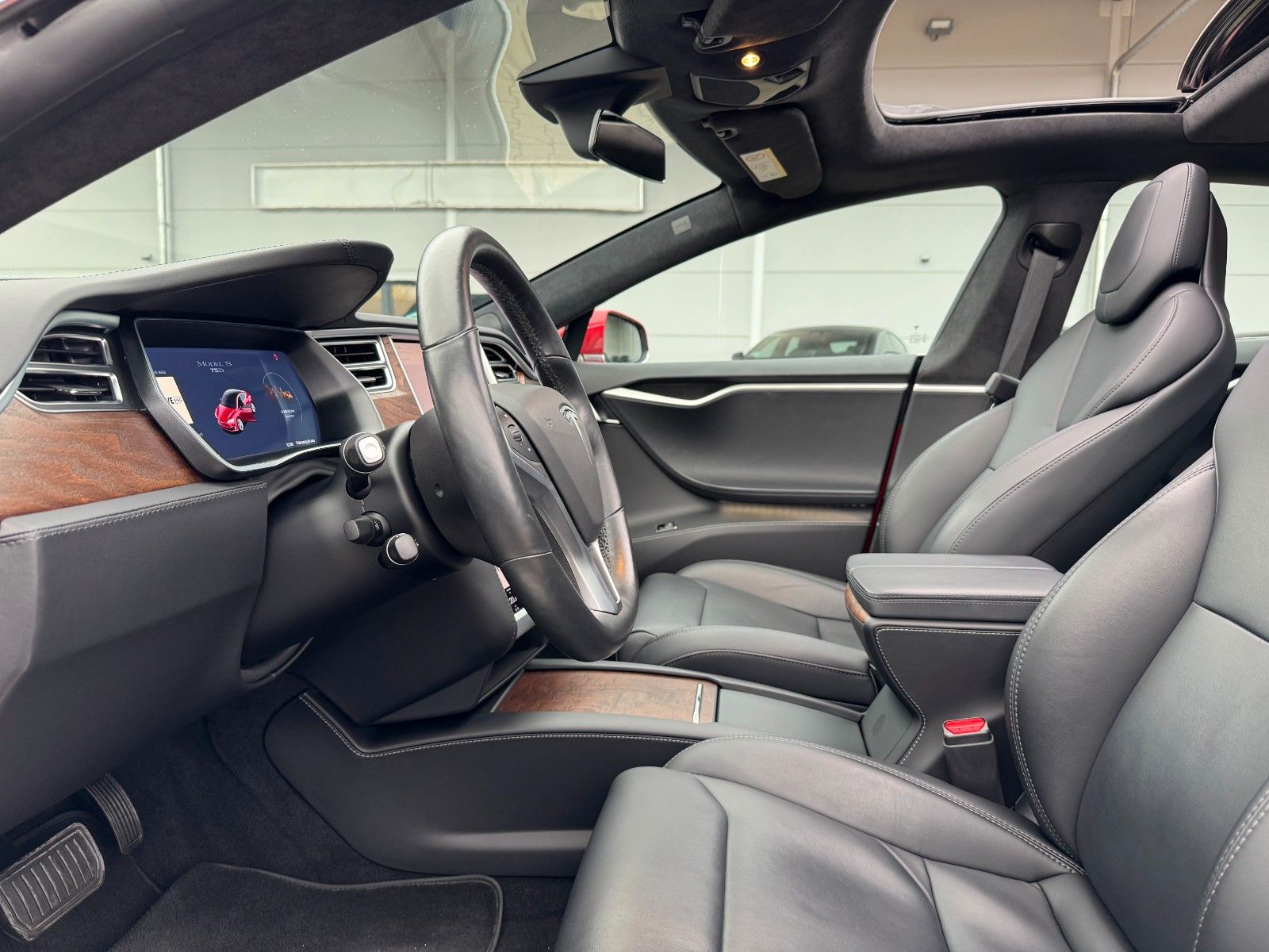 Tesla Model S MODEL S75D | MCU2 | AP2.5 | ASH WOOD | 97,93% |