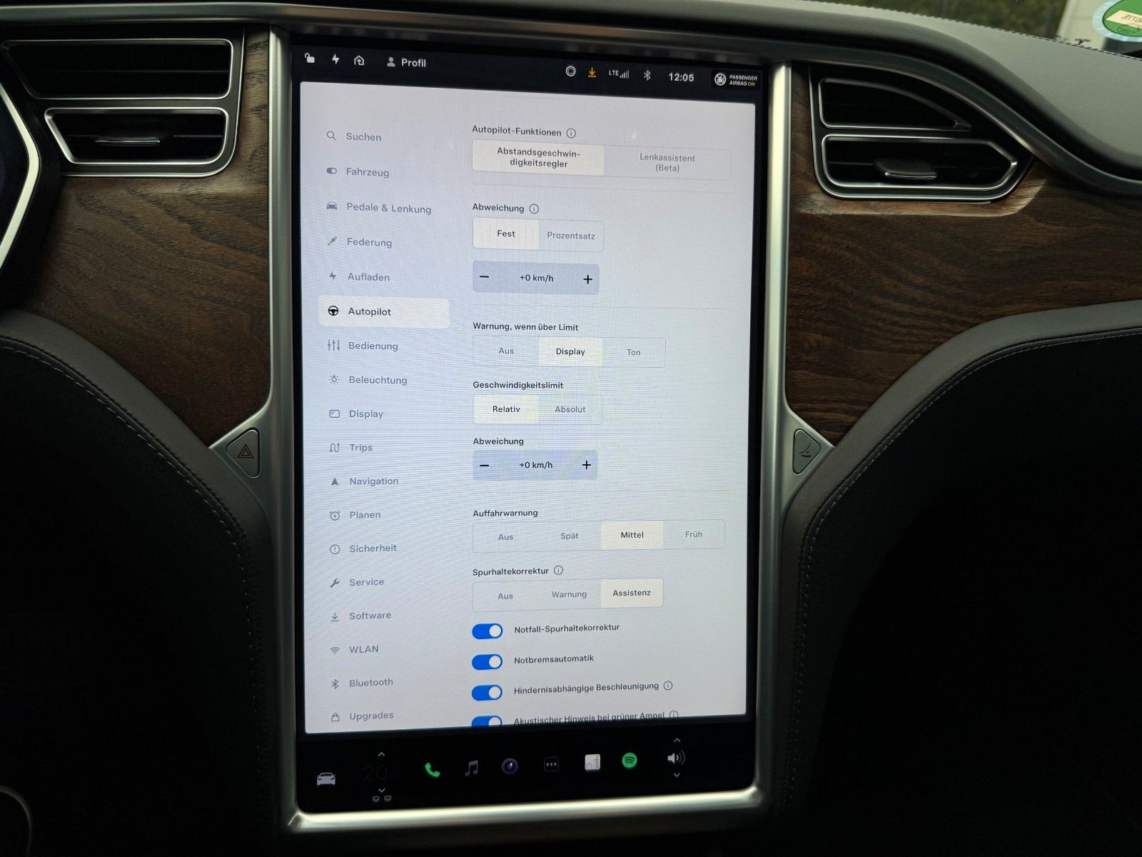 Tesla Model S MODEL S75D | MCU2 | AP2.5 | ASH WOOD | 97,93% |