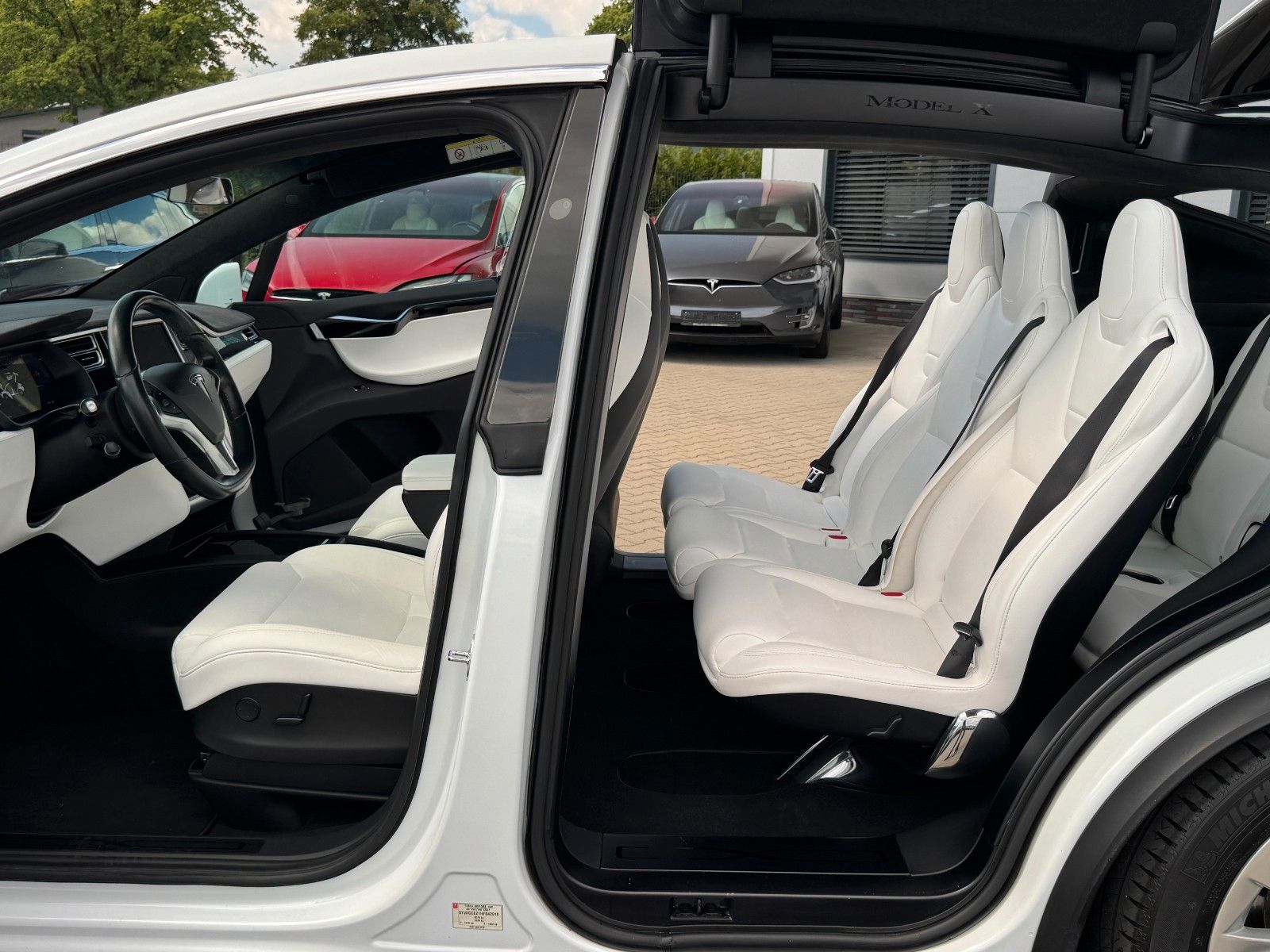 Tesla Model X MODEL X 100D | CCS | WHITE SEAT | 7SEATER |