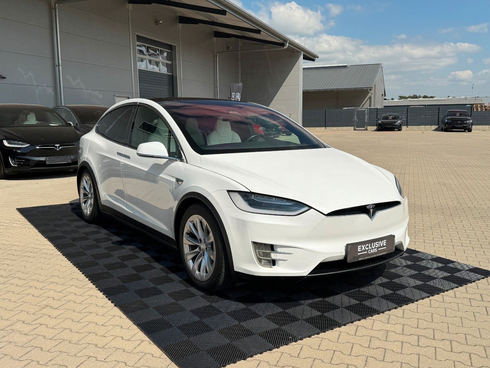Tesla Model X MODEL X 100D | CCS | WHITE SEAT | 7SEATER |