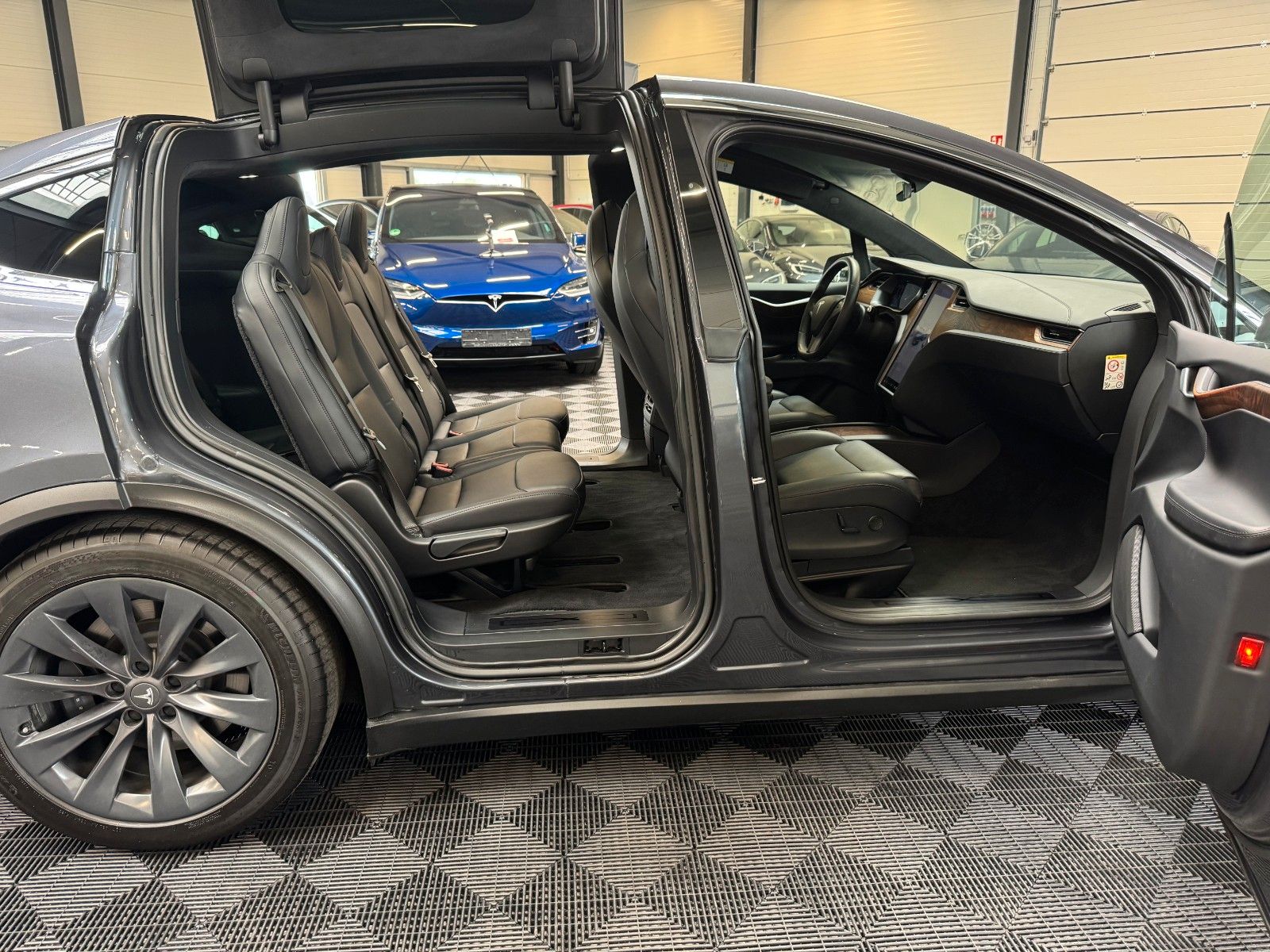 Tesla Model X MODEL X 100D DUAL MOTOR | MCU2 | 7 SEAT |