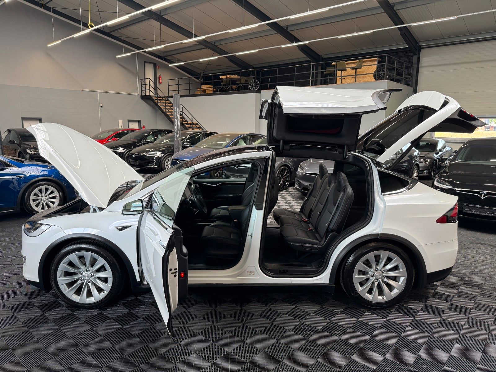 Tesla Model X MODEL X 100D | MCU2 | CCS | ASH WOOD |