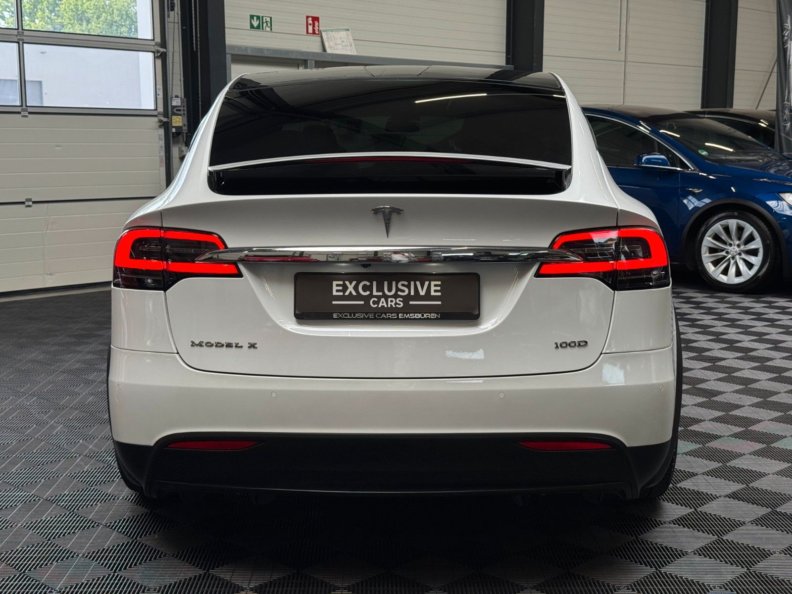 Tesla Model X MODEL X 100D | MCU2 | CCS | ASH WOOD |