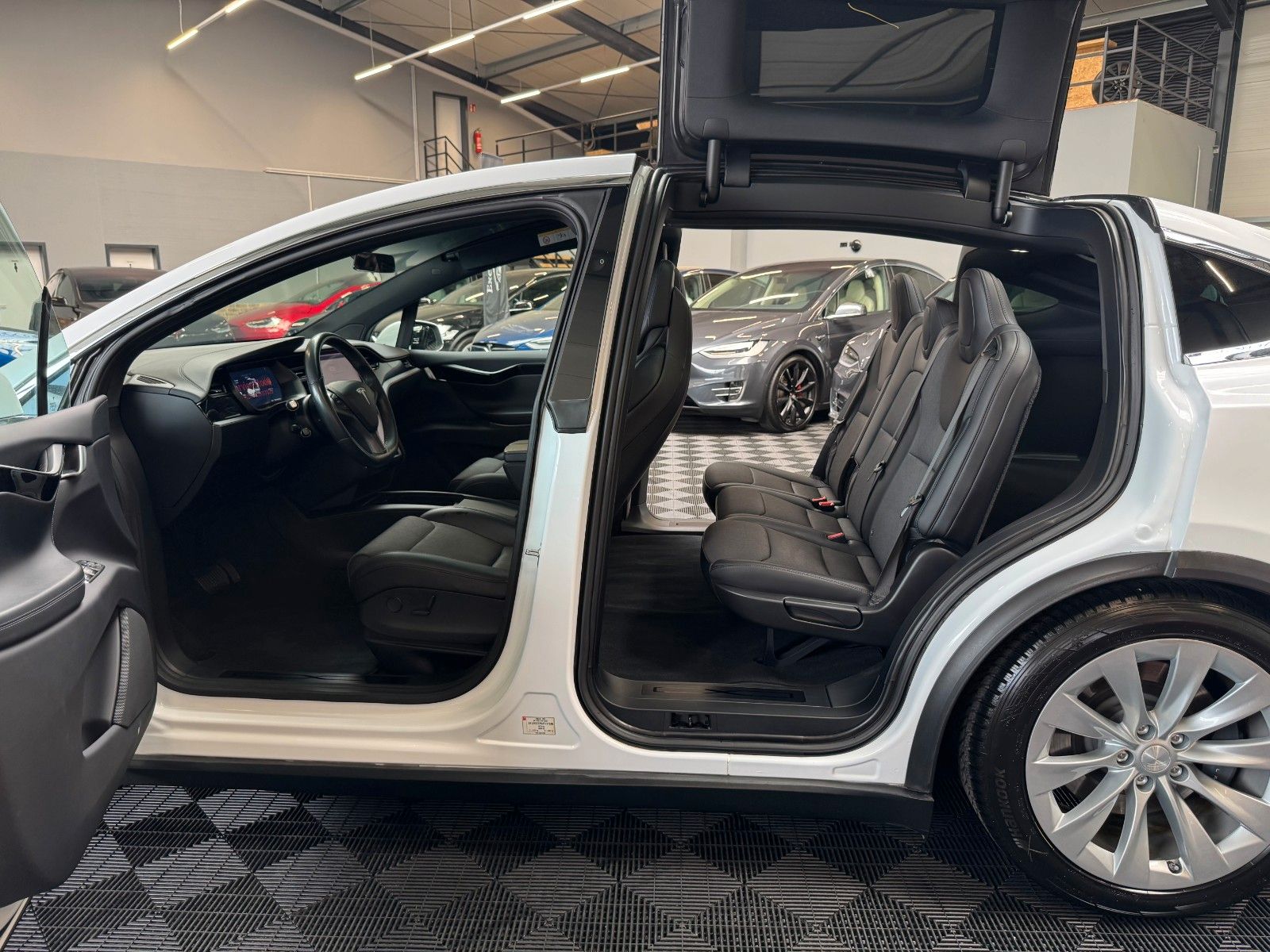 Tesla Model X MODEL X 100D | MCU2 | CCS | ASH WOOD |