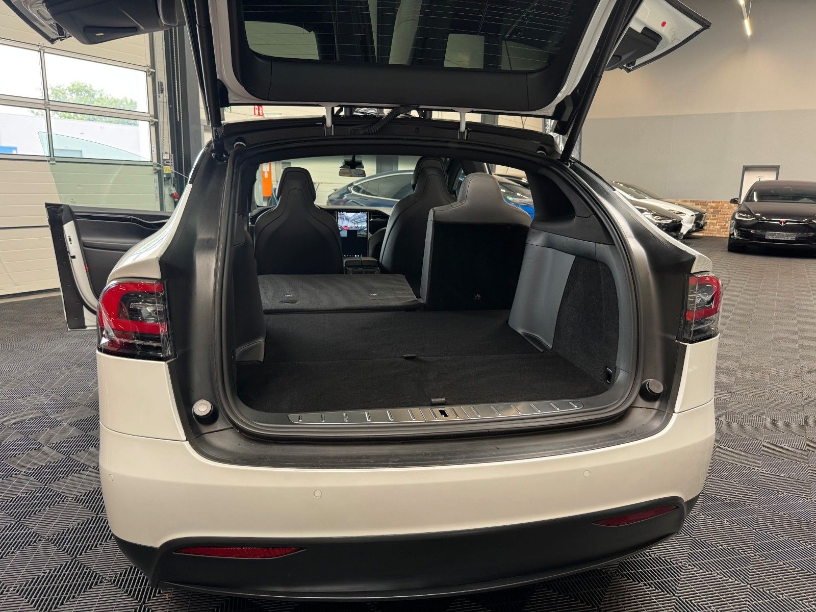 Tesla Model X MODEL X 100D | MCU2 | CCS | ASH WOOD |