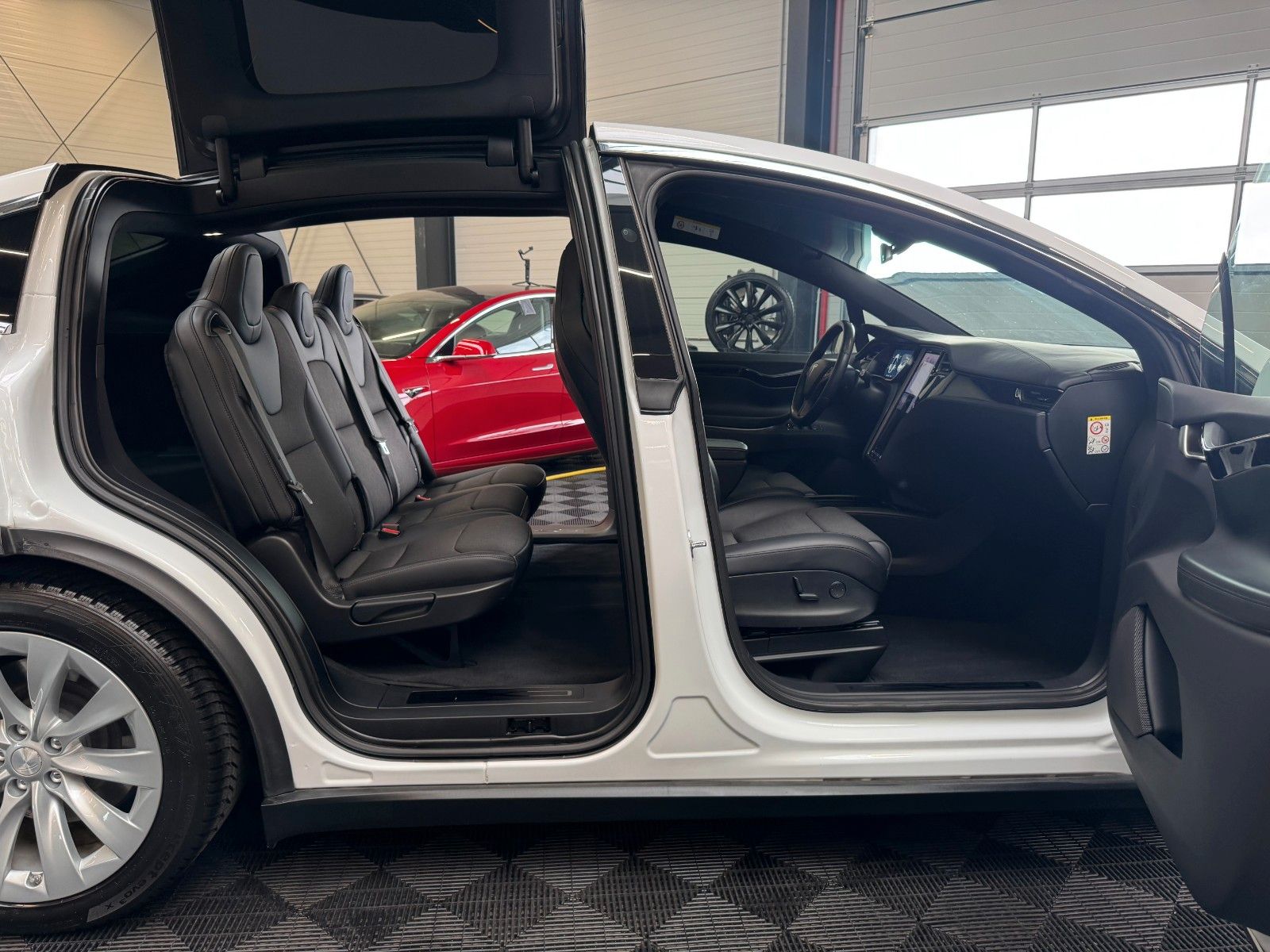 Tesla Model X MODEL X 100D | MCU2 | CCS | ASH WOOD |