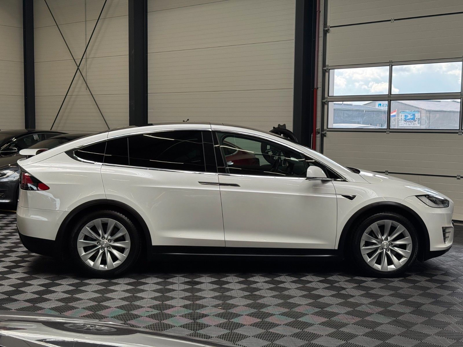 Tesla Model X MODEL X 100D | MCU2 | CCS | ASH WOOD |