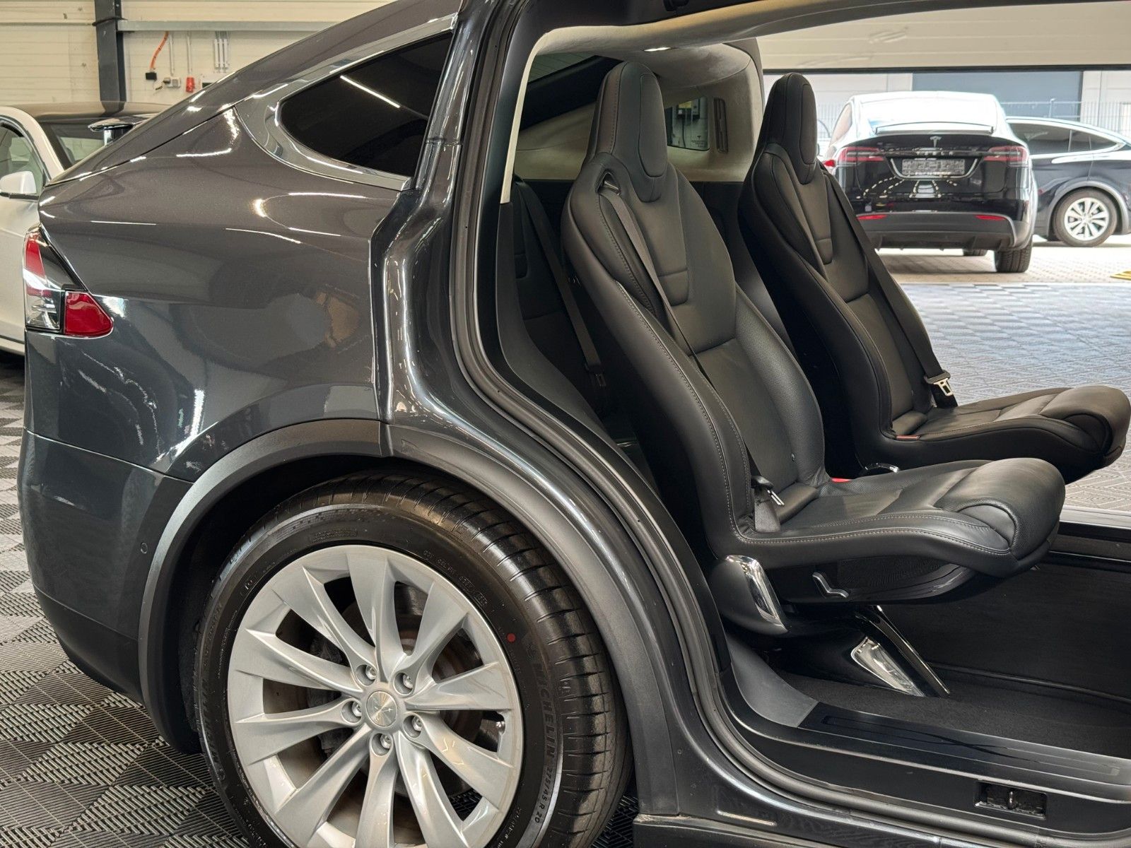 Tesla Model X MODEL X 90D |6 SEAT| FREE SUPERCHARG |MCU2| SC01
