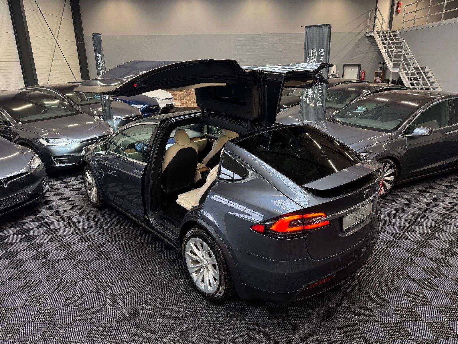 Tesla Model X MODEL X RAVEN PERFORMANCE | 6SEAT | CCS