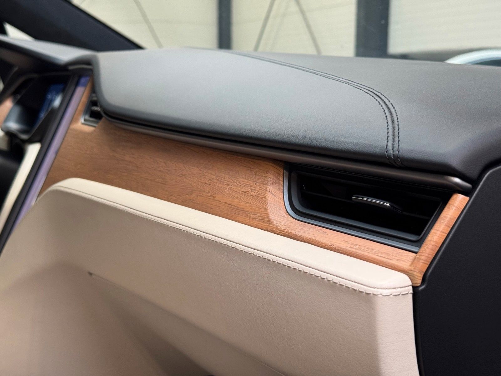 Tesla Model X MODEL X RAVEN PERFORMANCE | 6SEAT | CCS