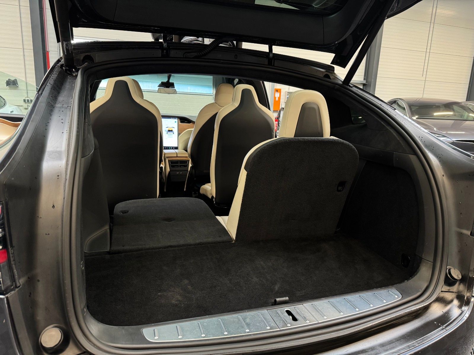 Tesla Model X MODEL X RAVEN PERFORMANCE | 6SEAT | CCS